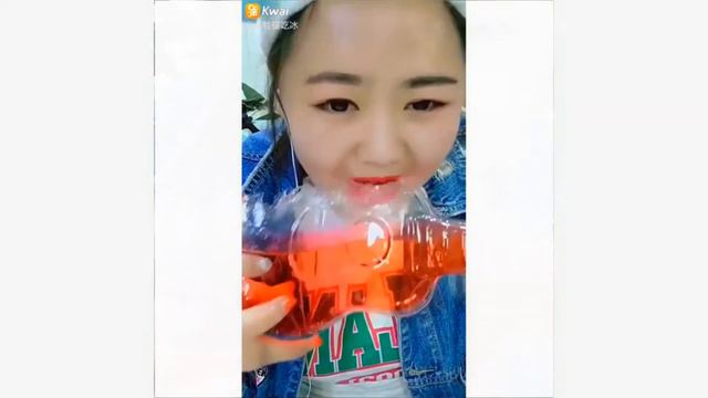 Как съесть гитару? Легко и просто! Хрум-хрум Iceicebaby! Ice Eating ASMR Video. смотреть онлайн