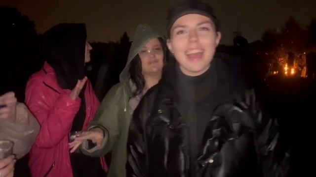 VLOG: тусовка в лесу, встретили знаменитость на Новодевичьем кладбище смотреть онлайн