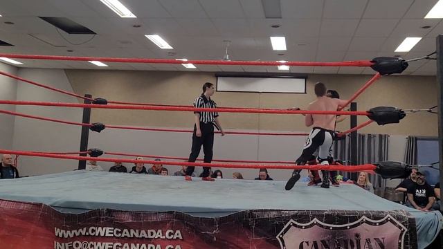 Tyler Adams vs Tony Novak смотреть онлайн