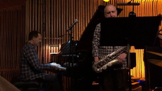 George Garzone & Peter Erskine Trio - Like Someone In Love смотреть онлайн