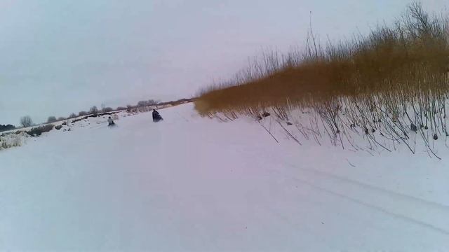 на снегоходах по реке смотреть онлайн