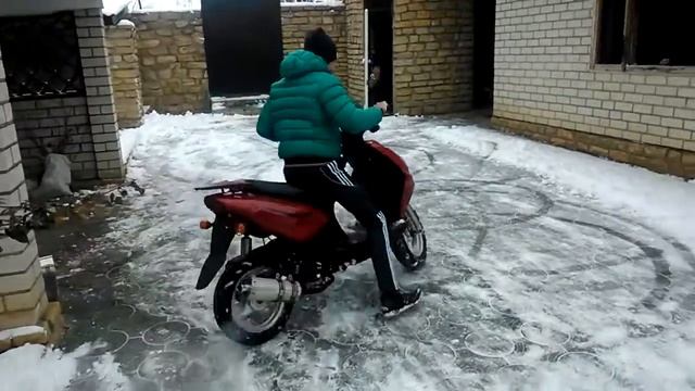 Испытание 4т скутера+дрифт смотреть онлайн