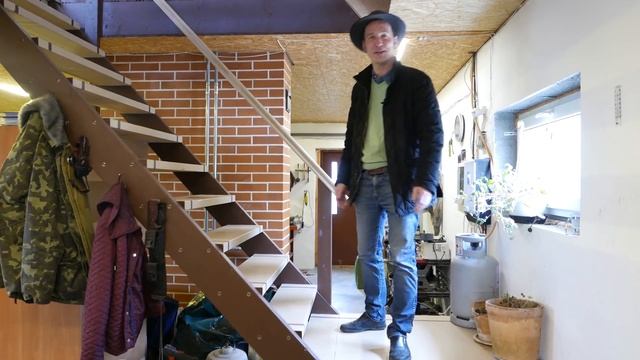 Дом-шалаш с гаражом//Каркасный дом-шалаш своими руками из домокомплекта//A-frame House Avrame