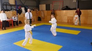 Соревнование по каратэ WKC 19 декабря 2021г. Кумитэ сёбу-санбон девочки 8-9 лет _(4) Каратэ шотокан