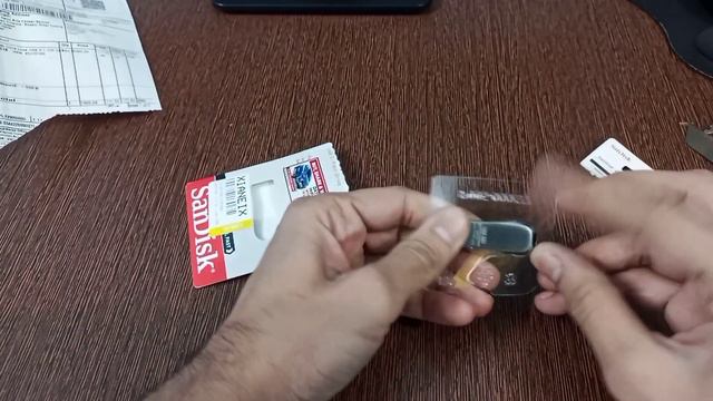 #06 UNBOX IT, SanDisk Ultra Luxe USB 3.1 256 GB Pendrive (Silver)