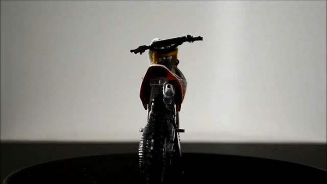 Replica Motocross Bike Model - Chad Reed TwoTwo Motorsports Honda CRF450 - 360° Video смотреть онлайн