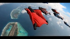 Вингсьют. Прыжки в костюме летучей мыши на остров.