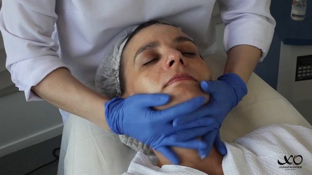 Процедура Anti Age с уходом за руками на дермокосмецевтике NAQUA смотреть онлайн
