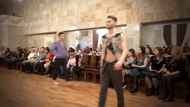 Горячий мужской показ от Илоны Арутюнян на Kremen Fashion Day смотреть онлайн