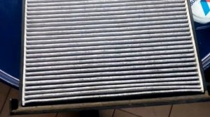 Замена фильтра салона Honda CR-V 2.4i (2007 - 2011)