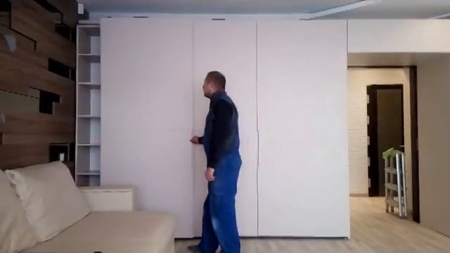 Модный копланарный шкаф-купе с дверями в одном уровне смотреть онлайн