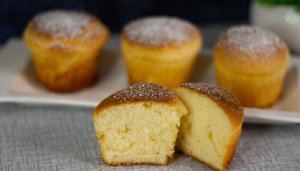 Рецепт воздушных и невероятно вкусных кексов на сгущенном молоке. Отличный вариант к чаю!