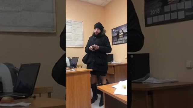 Художник-модельер в участке полиции. Прикол смотреть онлайн