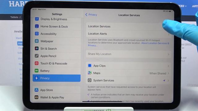 How to Activate Location on iPad mini (2021) - Turn On Geolocation on iOS смотреть онлайн
