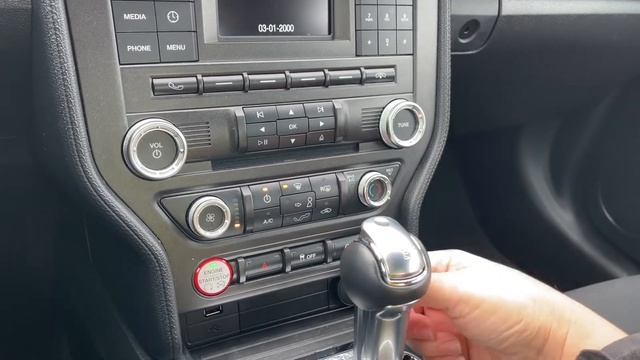 2017 Ford Mustang Coupe + H.I.D. Headlamps, CD Player, Reverse Camera Review | Island Ford смотреть онлайн