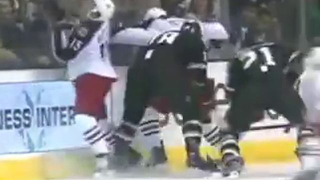 James Neal Hit on Derek Dorsett from Behind 11 19 2009 смотреть онлайн