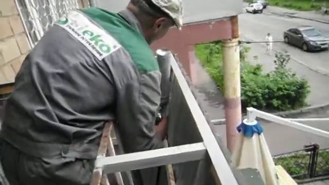 Продувка соединений балкона монтажной пеной смотреть онлайн