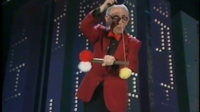 Ali Bongo Pom Pom смотреть онлайн