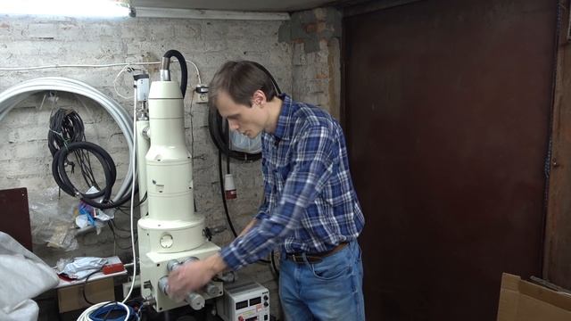 [В гараже] Про электронный микроскоп смотреть онлайн