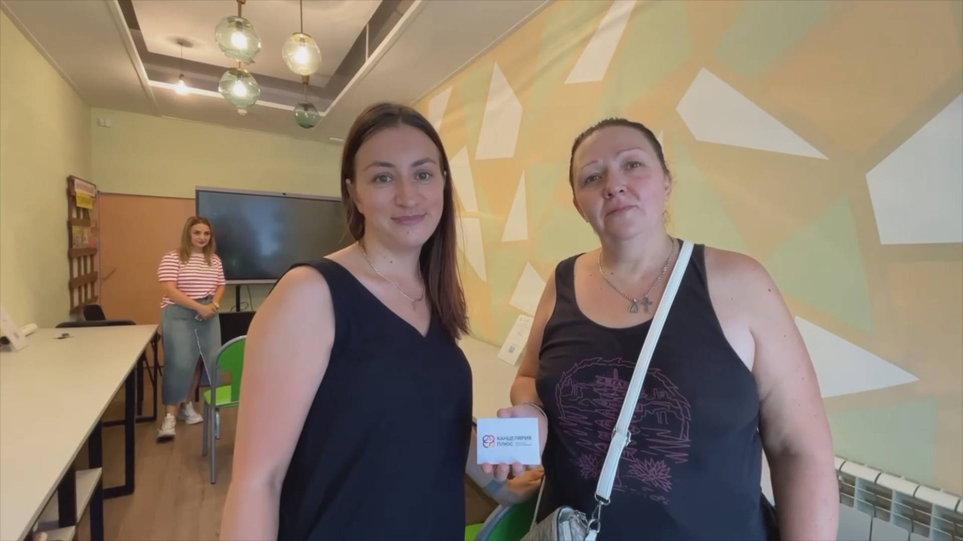 Всероссийская акция «Единой России» «Собери ребёнка в школу» в городской библиотеке № 3 города Сочи. смотреть онлайн