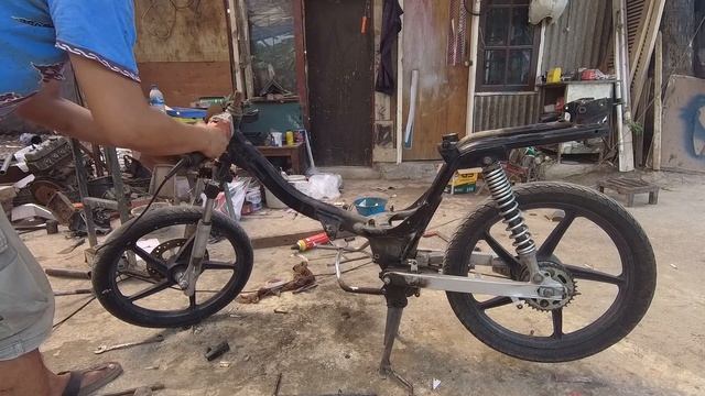 HANDMADE MOTOR MINI MONKEY (HONDA MINI MONKEY BIKE INDONESIA) part 1 смотреть онлайн