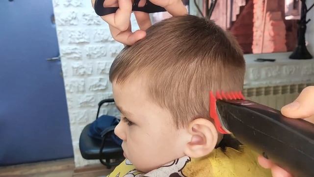 Детская короткая стрижка // Как подстричь ребёнка в школу? // Коротко стрижем ребёнка самостоятельн смотреть онлайн
