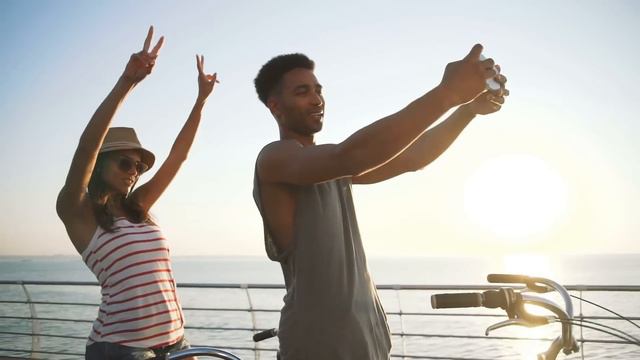 6 признаков того, что вы привлекательный пожилой мужчина (даже если вы так не думаете) смотреть онлайн