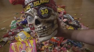 МНОГО КОНФЕТ. много шоколада