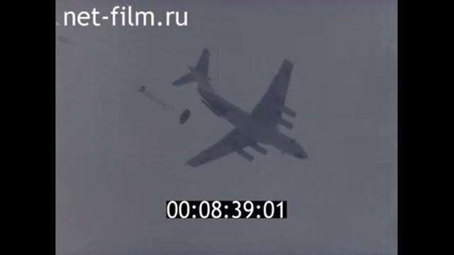 Soviet army - winter/ Советская армия - зима (C&C Red Alert Hell March 2 slowed) смотреть онлайн