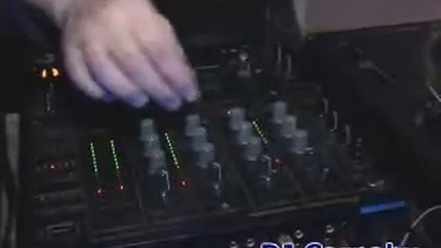 J.Templton aka Carnaby live @ L'exe bar смотреть онлайн