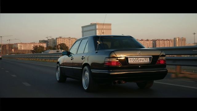 красавец , больше истории про него , ставь лайк   #124 E420 #вечный #mersedes-benz #агрессор