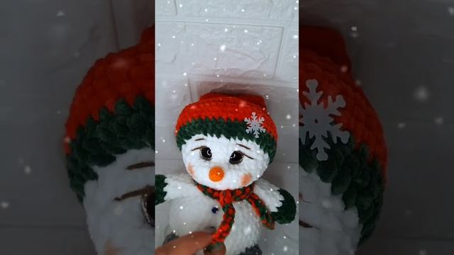 Снеговик крючком/обзор готовой работы ⛄⛄⛄❤️❄️ смотреть онлайн