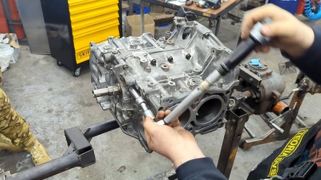 SUBARU EJ20 не стучал, но ЖРАЛ МАСЛО