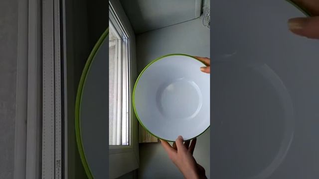 Большой салатник с вилкой и ложкой по акции ЛЕТО СО ВКУСОМ смотреть онлайн