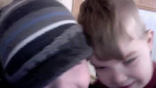 A Tea Baby Original "Git Outta My Way Apple Tree" смотреть онлайн