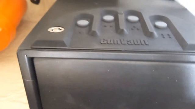 GunVault Lost Key Dead Battery Hack Unlock Open Lock смотреть онлайн