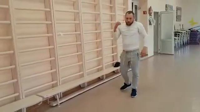 Утренняя зарядка для младших классов? смотреть онлайн