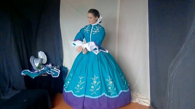 Victorian Fashion: How to make 3 outfits out of 1 dress or Victorian Dress Transformer смотреть онлайн