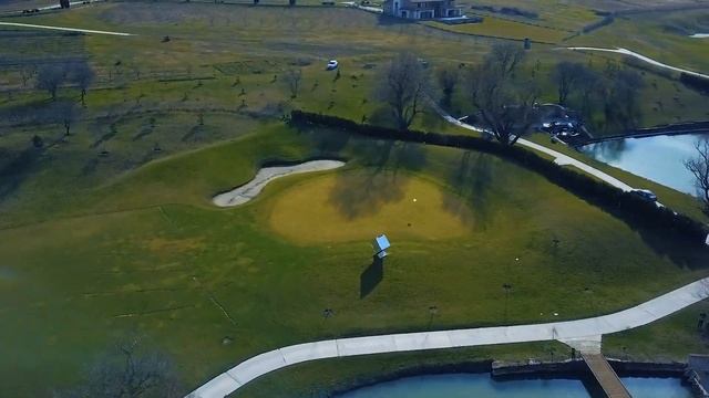 Городское Оформление конструкциями изи тысячи мерцающих пайеток