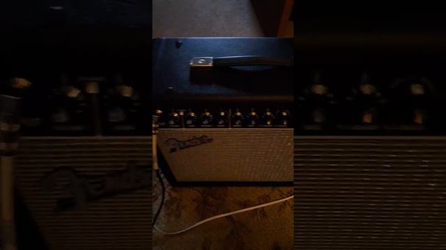 Fender Super Champ X2 Hissing and Smoke Odor смотреть онлайн
