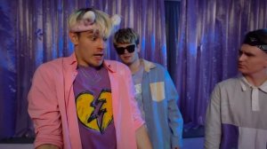 ВЫПУСКНОЙ В КАМПУСЕ ? ВЕЧЕРИНКА ДЛЯ ПАР! КАМИЛЬ УСТРОИЛ СЮРПРИЗ ДЛЯ ДЕВОЧЕК