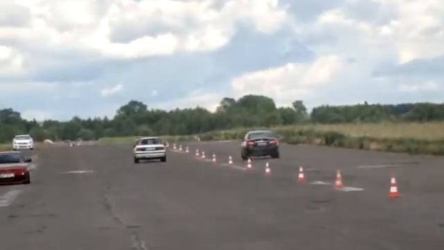 Oktan vs Infiniti M37 - V Ogólnopolski Zlot Nissana смотреть онлайн