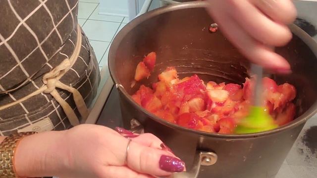 BIG FOOD PRESERVATION DAY! CANNING AND DEHYDRATING смотреть онлайн