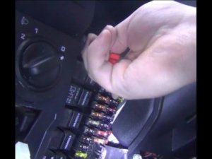 Замена предохранителя стоп сигнала и освещения салона на ВАЗ - Lada Granta