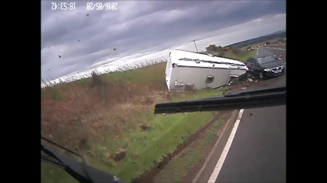 Forfar To Dundee Crash смотреть онлайн