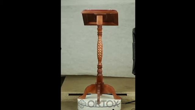 Аналой выносной с подсвечниками 