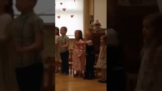 Dziesma par vecmaminu смотреть онлайн