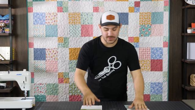 Disappearing 9 Patch Quilt, EASY for Beginners! (NEW PRE-CUT!) смотреть онлайн