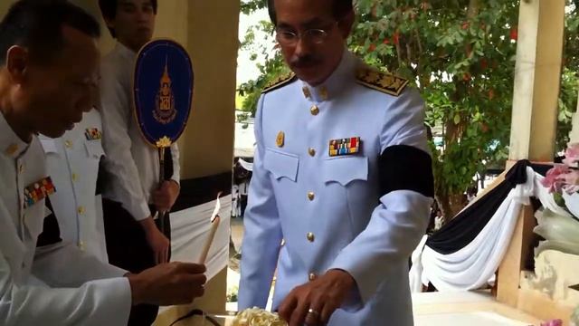พระราชทานเพลิงศพอาจารย์ใหญ่ S4 смотреть онлайн