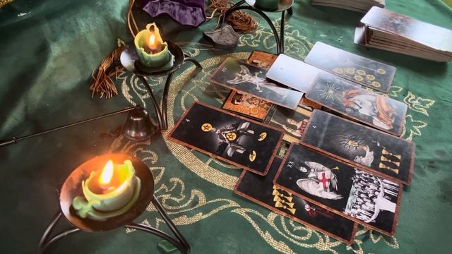 Что он чувствует сейчас? Что планирует в отношениях ?? смотреть онлайн